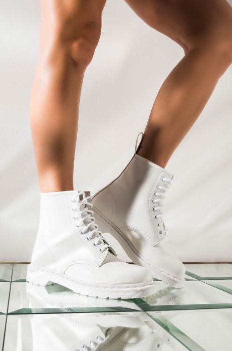 hypothesis education Soda water DR. MARTENS 1460 WHITE MONO SMOOTH ANKLE BOOTS